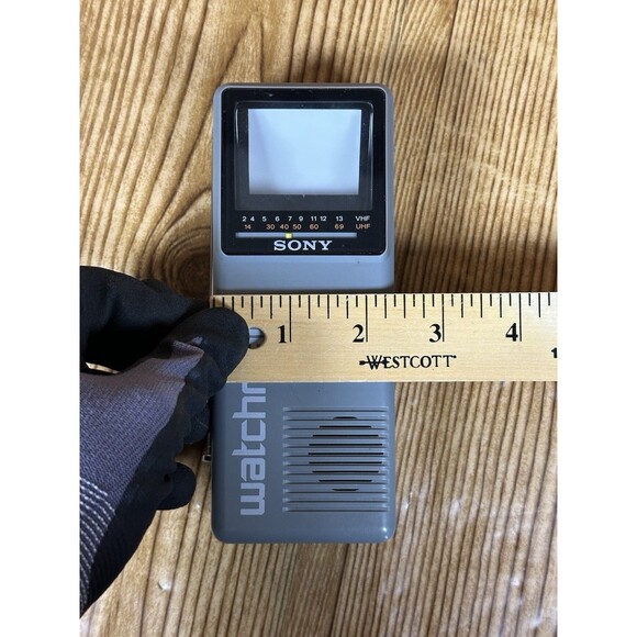 Vintage Sony Watchman FD-10A Handheld Pocket TV VHF/UHF‎ PARTS ONLY READ - Picture 13 of 13
